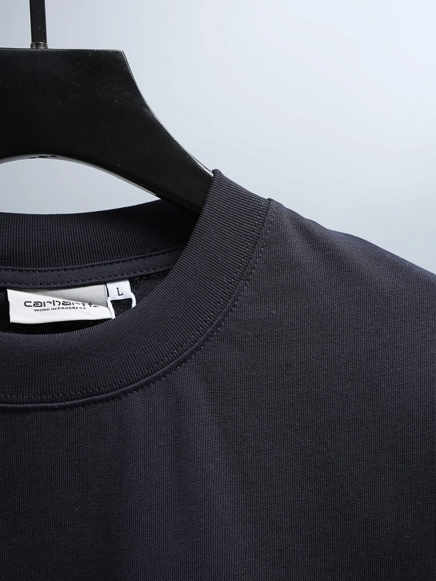 Carhartt 2꯭0꯭2꯭6 new spring and summer models ❤️ original ⌚️ high version Carhartt fabric is made of high-density pure cotton, does not deform and does not shrink. Process introduction: double thread movement. The chest logo uses high-quality embroidery🪡 technology. Color: Navy Blue SIZE: M-XXL